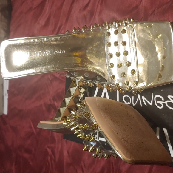 Wild Diva lounge high heels shoes - Picture 4 of 10